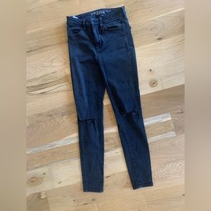 Women’s black skinny jeans size 4